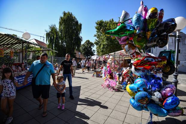 Blagdan u Stenjevcu: Građani na misnom slavlju i proštenju
