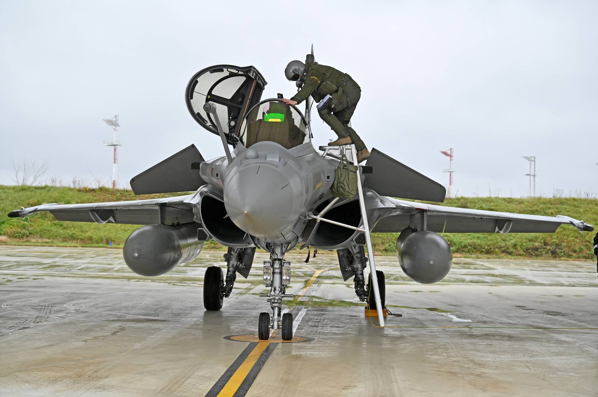 FOTO U Hrvatsku stigao osmi borbeni avion Rafale: 'Ovo je značajan trenutak za vojsku'