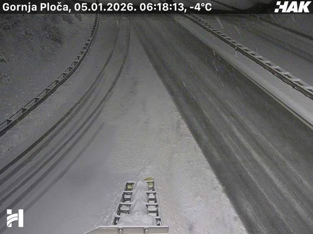 FOTO  Snijeg pada u Zagrebu, A1 zatvorili kod Sv. Roka zbog sudara. Ovako izgledaju ceste