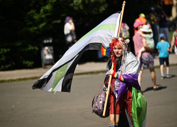 Zagreb: Održana je 24. Povorka ponosa LBGTIQ zajednica "Puna usta ponosa" 