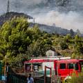 Veliki požar kod Neuma došao do kuća, mještani pomažu u obrani. Stiže pomoć kanadera