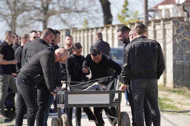 Posljednji ispraćaj brata Darka Lazića