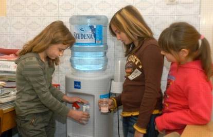 U čak 12 škola u Zagorju voda nije zdrava za piti