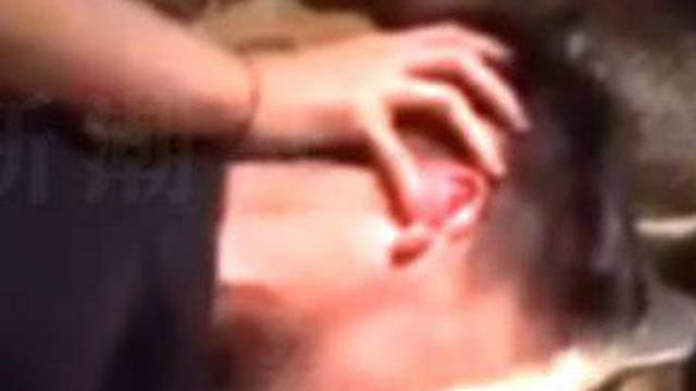 Bolesna zabava: Šef radniku gurnuo glavu u kipuću vodu