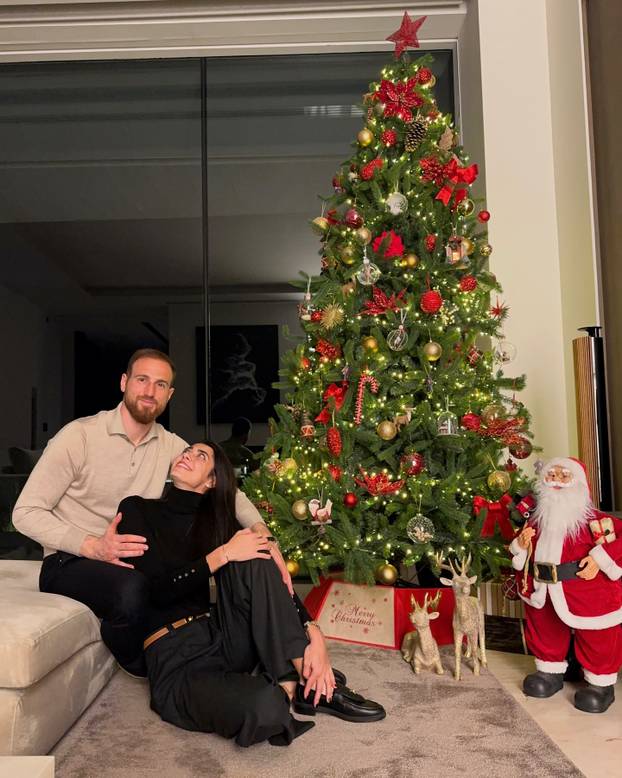 FOTO Kći srpske košarkaške legende ljubi zvijezdu Atletica i penje se prema teniskom vrhu