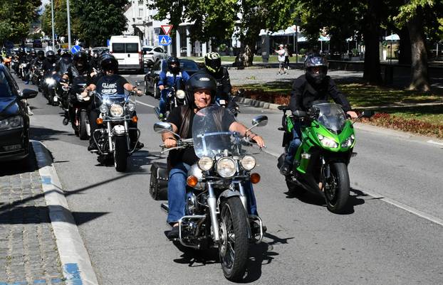 Nova Gradiška: Posljednji ispraćaj Davora Andročeca, bajkera koji je poginuo na motoru u BiH