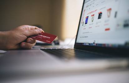Sve zamke online kupnje: Ne, prodavačima ne treba vaš OIB