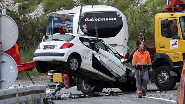Bakarac: Jedna osoba poginula u sudaru autobusa i osobnog automobila