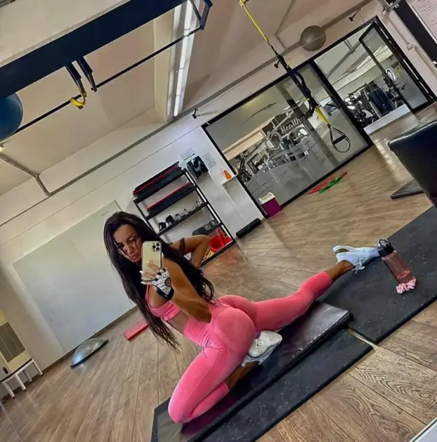FOTO Poršelina pokazala novo poprsje! 'S nogometašem sam bila intimna 12 sati bez stajanja'