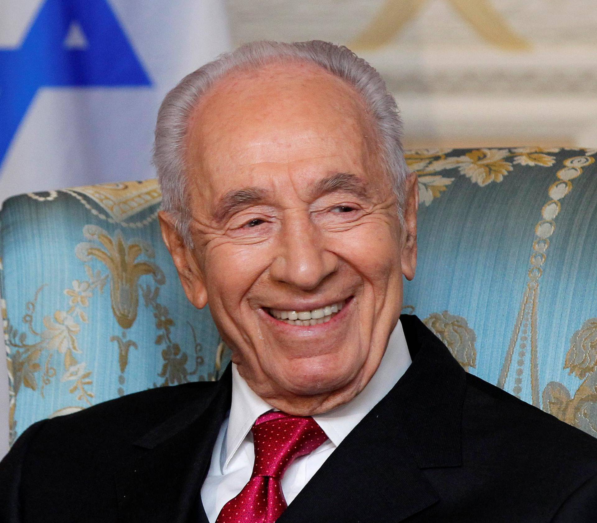 File photo of Israel's President Shimon Peres taking part in a meeting at Rideau Hall in Ottawa