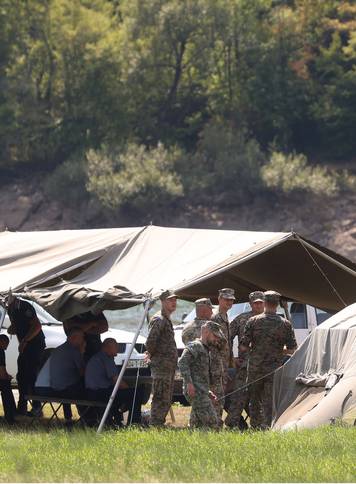 Buturović Polje: Srušio se helikopter vojske BiH u Jablaničko jezero, jedna osoba ozlijeđena