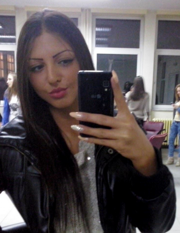 Starleta na Lazićevom nastupu. Ovo je ona prije operacija: 'Tata je uložio  u mene. Nije štedio'