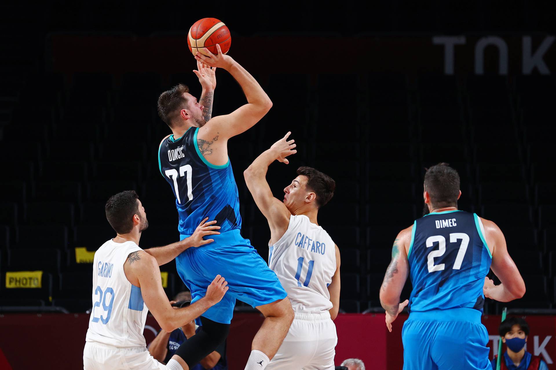 Basketball - Men - Group C - Argentina v Slovenia