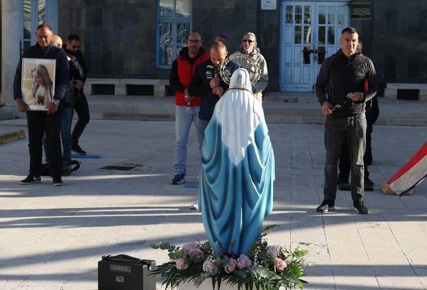 Šibenik: Molitelji na gradskim trgovima prve subote u mjesecu