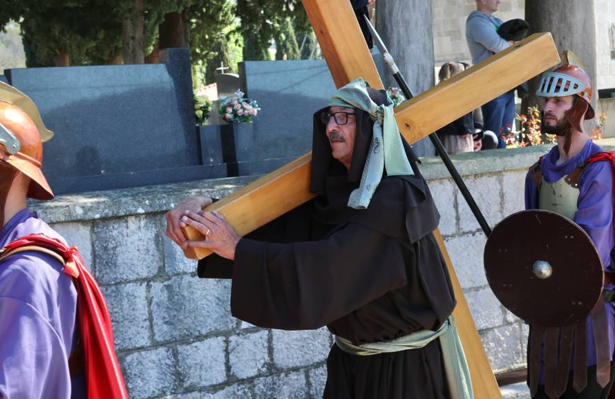 Katuni : Tradicionalni 25. Hrvatski festival žudija