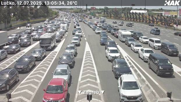 FOTO Nastala gužva kod Lučkog, kod Trakošćana kolona 6 km!