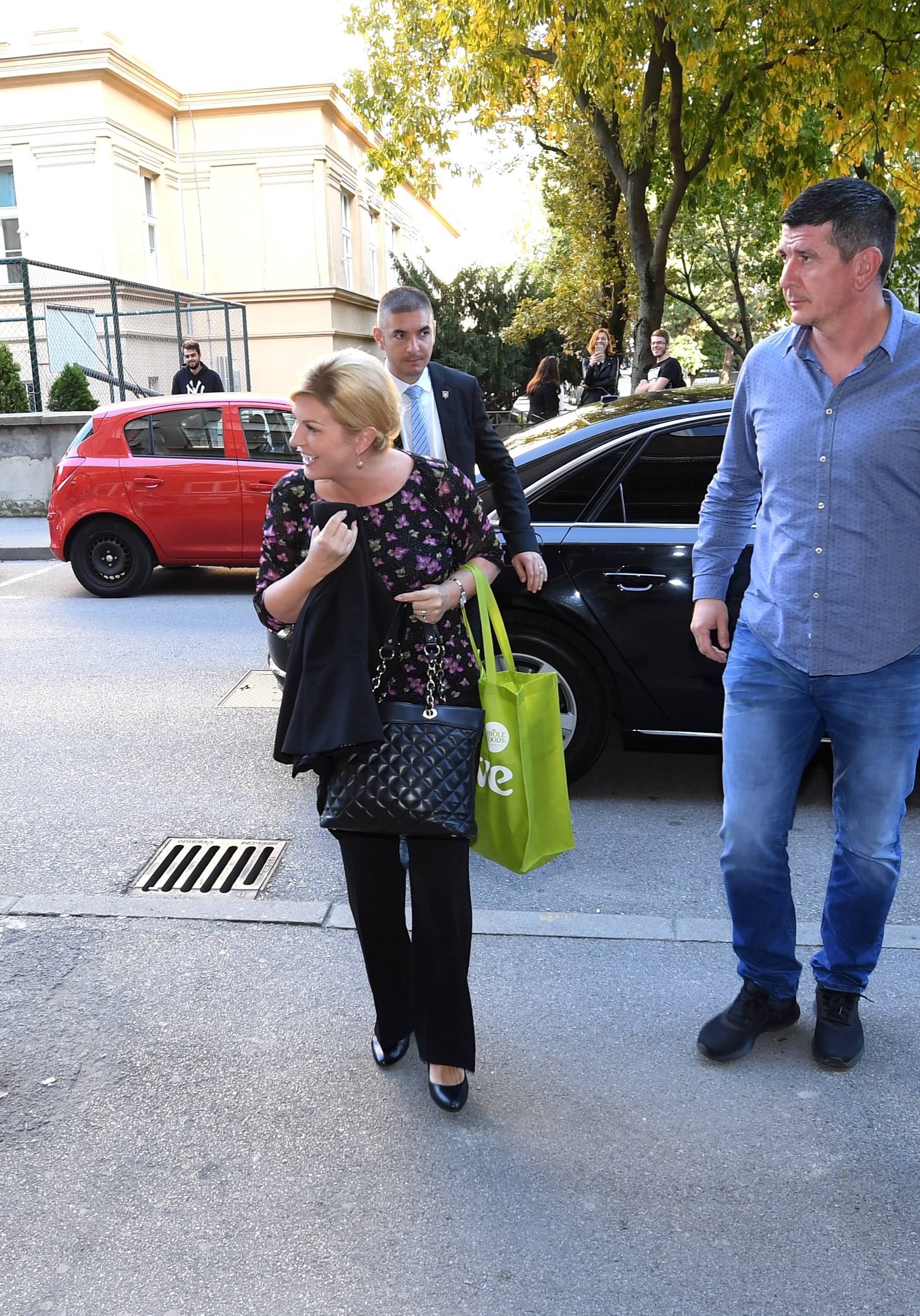 Kolinda o aferama: To je nešto što se ne događa samo kod nas