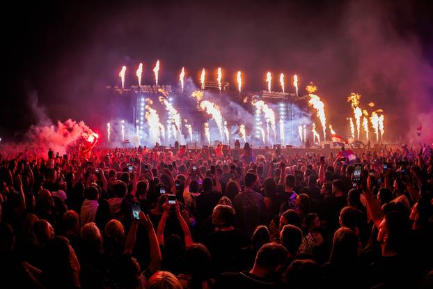 Veliki koncert Marka Perkovića Thompsona u Sinju