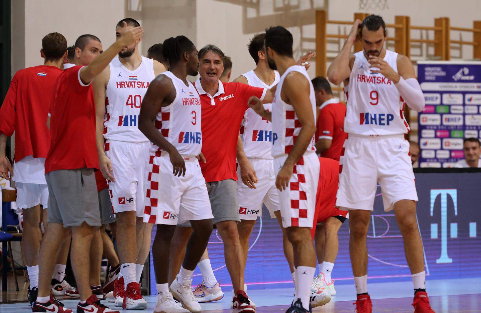 Opatija: Prijateljska košarkaška utakmica, Hrvatska - Mađarska