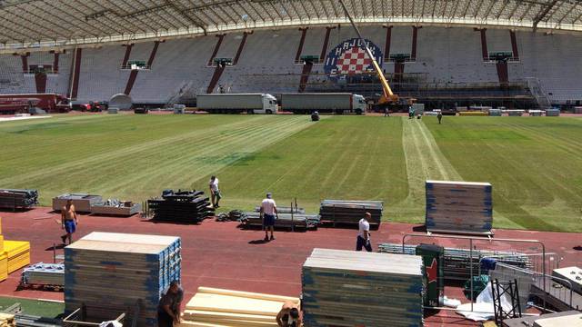 Na Poljudu bojaju travnjak, sve bi trebalo biti spremno za Iasi