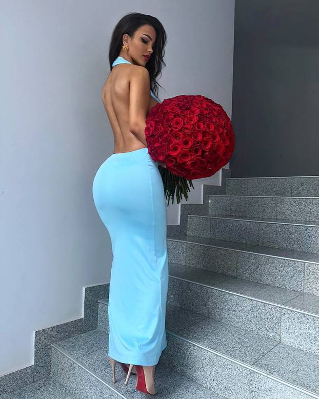 FOTO 'Mostarska Kardashianka' u haljini koja spaja Hrvatsku i BiH: 'Dvije nacije, jedna ljubav'
