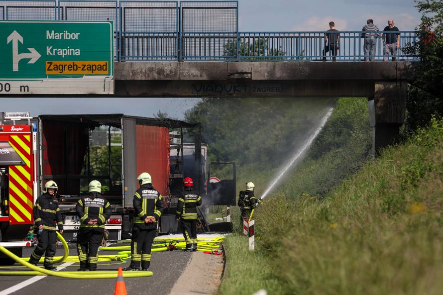 Zapalio se šleper kod Svete Nedelje