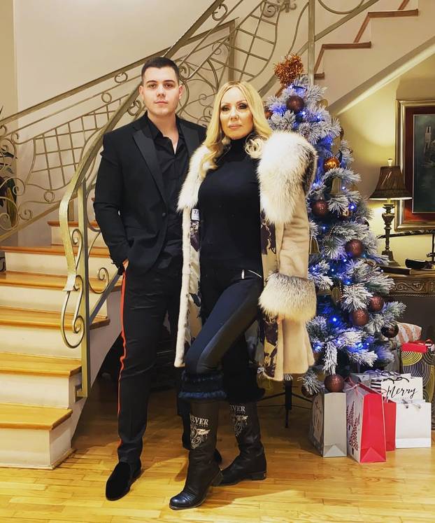 Sve pršti od luksuza: Lepa Brena prodaje vilu Aleksandri Prijović. Evo kako izgleda raskošna kuća