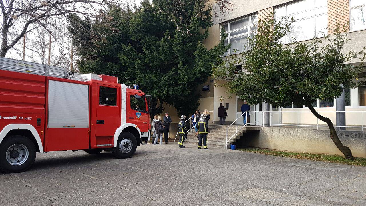 Evakuirali  su školu u Zagrebu: "Na nastavi smo osjetili plin"
