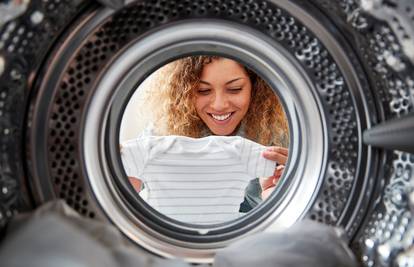 Jeste li ikada stavili lovorov list u perilicu rublja? Evo zašto je to mnogima najbolji kućni trik