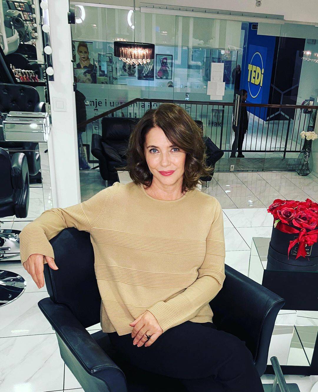 Novi imidž za kraj godine, Sanja Vejnović drastično promijenila frizuru: 'Kao curica, divna si!'