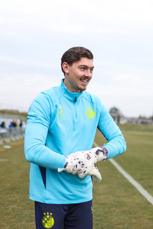 Bjelovar i Dinamo sastali se u osmini finala Hrvatskog nogometnog kupa, zagrijavanje