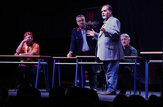 Junaci legendarne Večernje škole svoju turneju započeli u Slavonskom Brodu