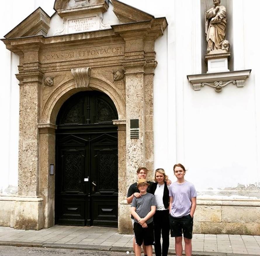 'Prijateljica se za mene molila sv. Anti pa sam dobila vizu...'