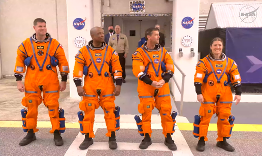 Za&scaron;to su neka svemirska odijela takve jarko naran&ccaron;aste boje a neka vrlo druga&ccaron;ije bijele?