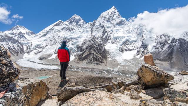 Turistička sezona u Nepalu upitna: Više od 30 penjača na Everest pozitivno na Covid-19