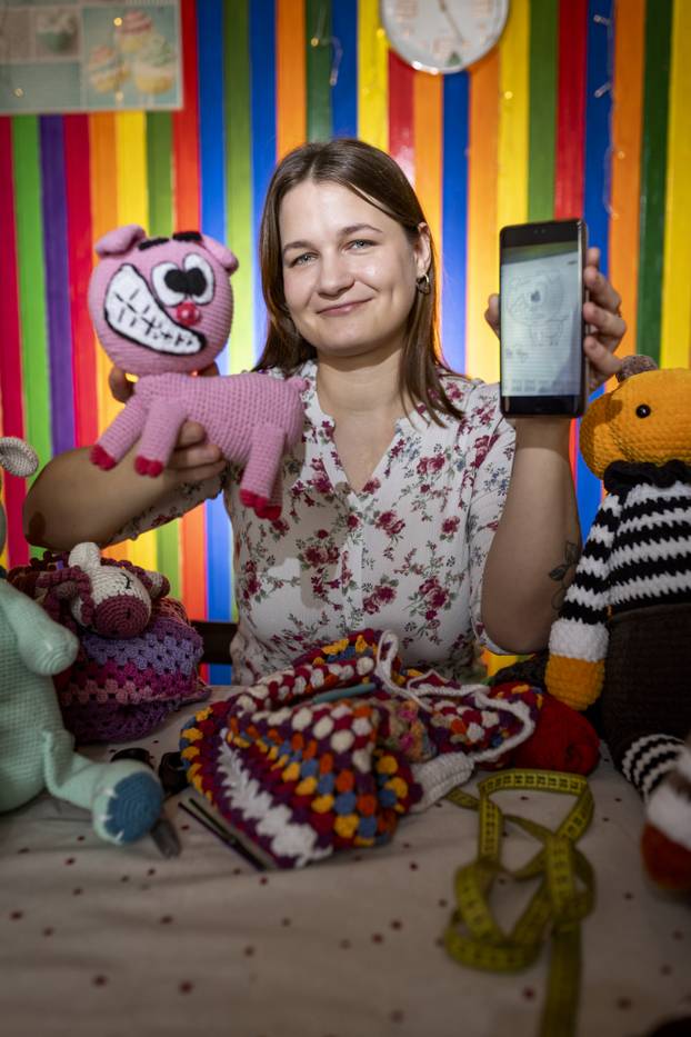 24sata Osijek: Ema Gilih heklanjem izrađuje odjevne predmete i igračke