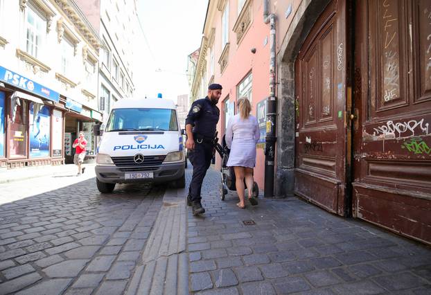 Zagreb: Policija u stanu u Radićevoj ulici koji se povezuje s uhićenim Bačićem