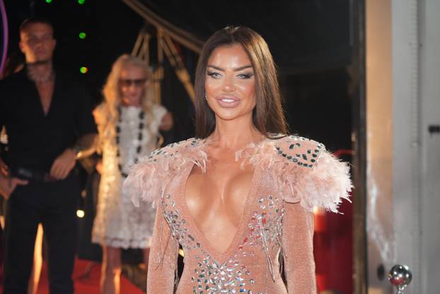 Beograd: Dolazak natjecatelja u show Eilta 10 na televiziji Pink