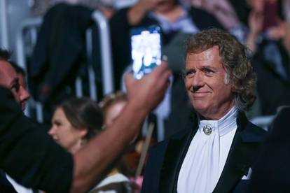 FOTO Spektakl u zagrebačkoj Areni: Violinist André Rieu je s orkestrom oduševio publiku