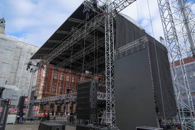 Zagreb: Pozornica za doček Nove godine polako dobiva svoj konačan izgled