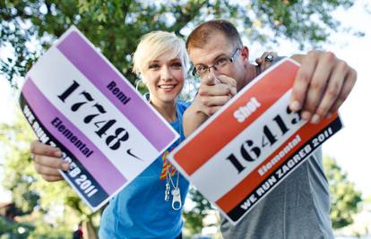 Sudionici trke 'We Run Zagreb' sami izrađuju startne brojeve