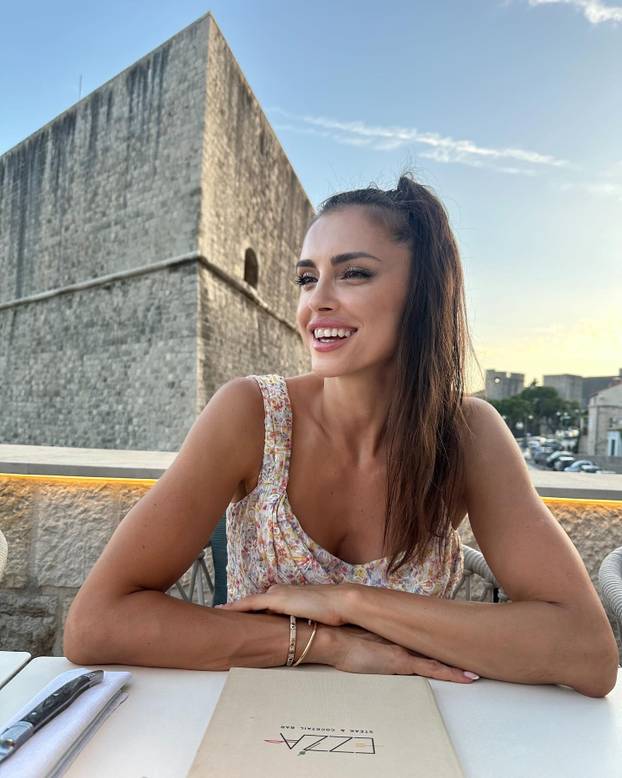 Zbog 'bosanskog dijamanta' odrekla se holivudske karijere: Evo tko je supruga Edina Džeke