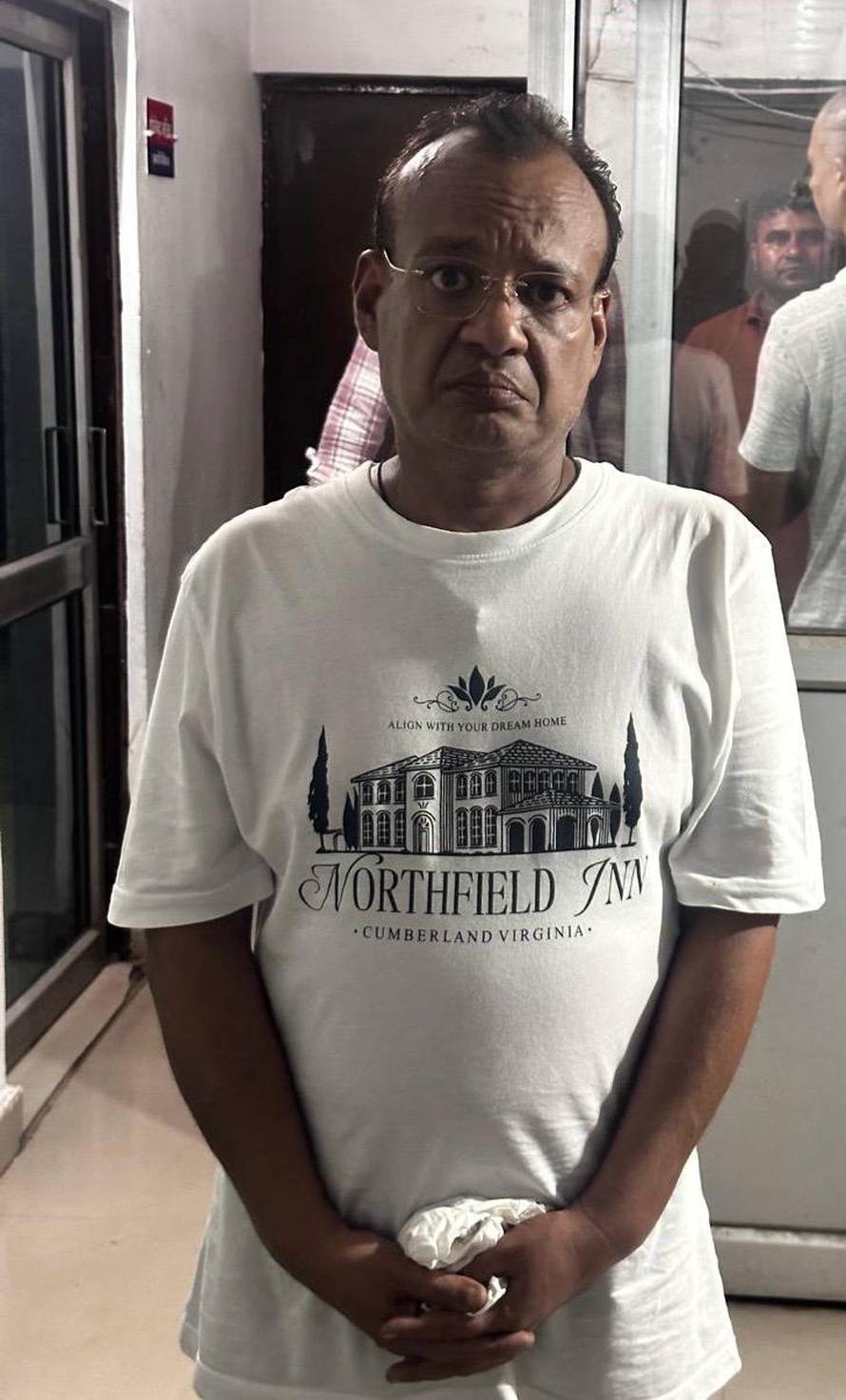 Diplomat iz bajke: Uhitili Indijca koji je godinama lažno glumio ambasadora izmišljenih država