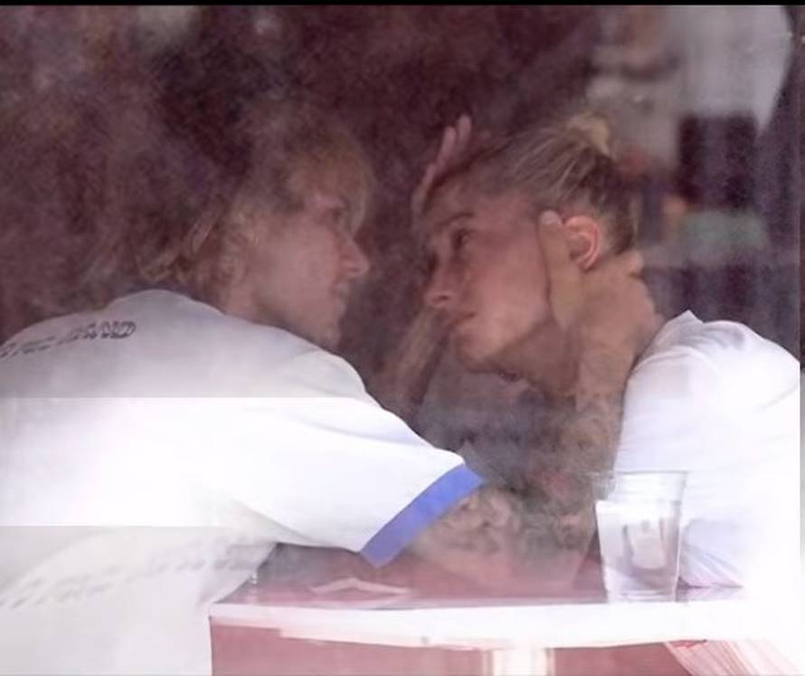 Iznenadili su sve: Vjenčali se Justin Bieber i Hailey Baldwin?