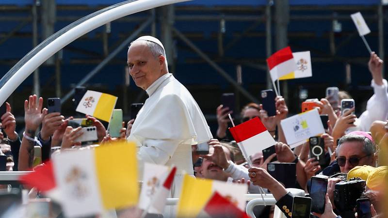 Papa Lav u Monaku: 'Pomozite potrebitima i dijelite bogatstvo'
