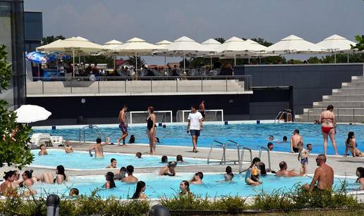 FOTO Bazeni su hit ovog ljeta u Slavonskom Brodu: Vodeni park je najposje&cacute;enije mjesto u gradu