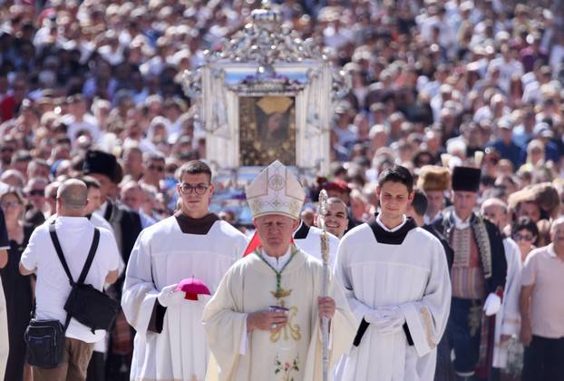 Sinj: Procesija i misa povodom blagdana Velike Gospe