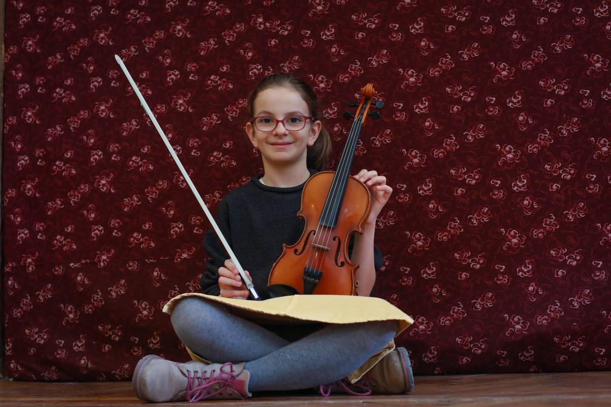 Zove je Beba: Mlada Osječanka Jana (10) svira od treće godine i violinom već osvaja svijet