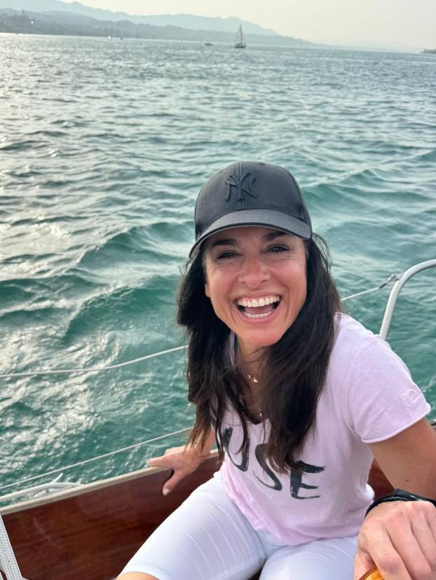 FOTO Slavna tenisačica prkosi godinama. Zavela Trumpa, a sad ljubi 18 godina mlađeg?