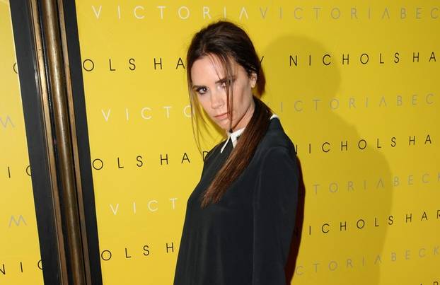Evo kako se mijenjala Victoria Beckham: Išla 'pod nož', a zbog jedne operacije je i požalila...